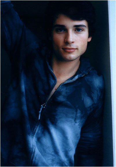 Tom Welling sourit