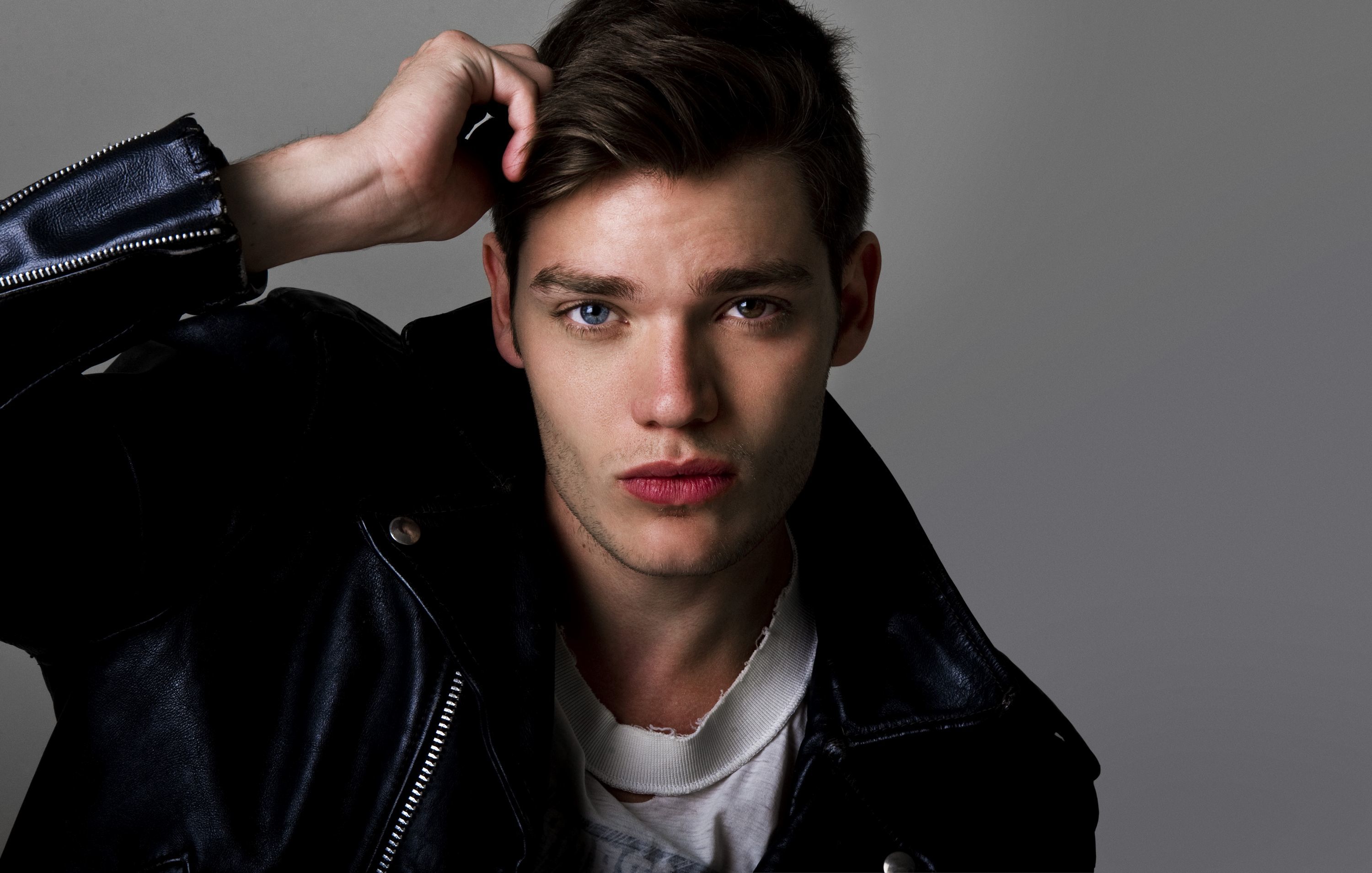 Why Are Dominic Sherwood S Eyes Different Colours